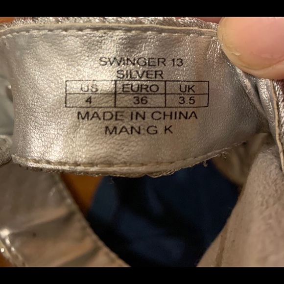 Stuart Weitzman Girls Wedge Sandal - Picture 7 of 7